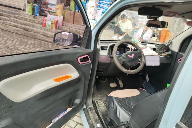 Used Wuling Hongguang MINIEV 2020 Zizai Version Lithium-NMC Driver Seat