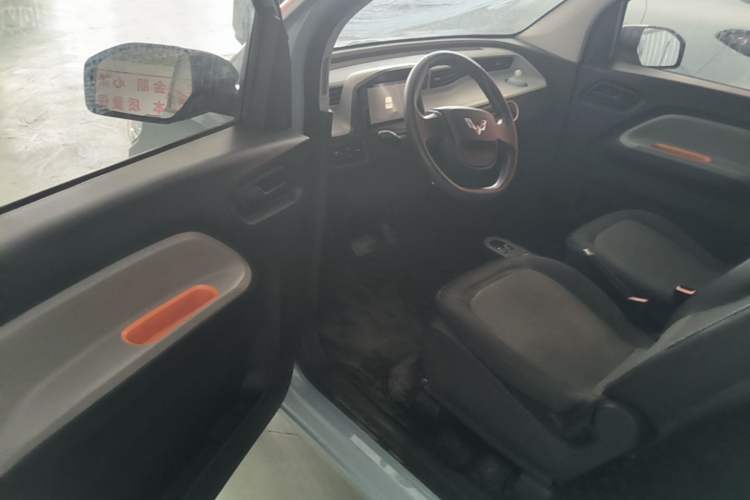 Used Wuling Hongguang MINIEV 2020 Enjoyment Model Lithium Iron Phosphate Driver Seat