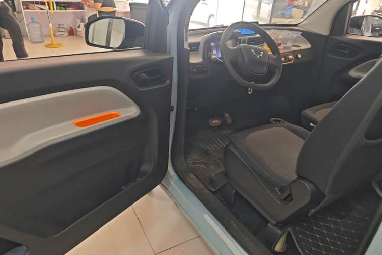 Used Wuling Hongguang MINIEV 2020 Enjoyment Model Lithium Iron Phosphate Driver Seat