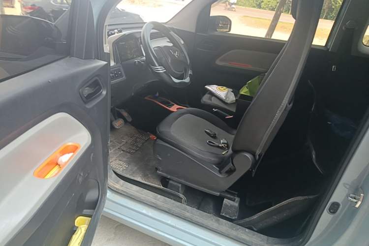 Used Wuling Hongguang MINIEV 2020 Freedom Version Lithium Iron Phosphate Driver Seat