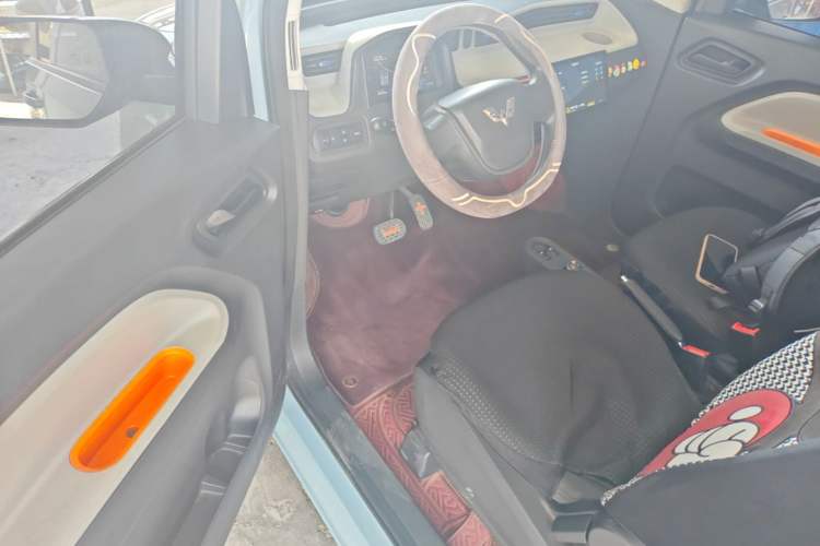 Used Wuling Hongguang MINIEV 2020 Freedom Version Lithium Iron Phosphate Driver Seat
