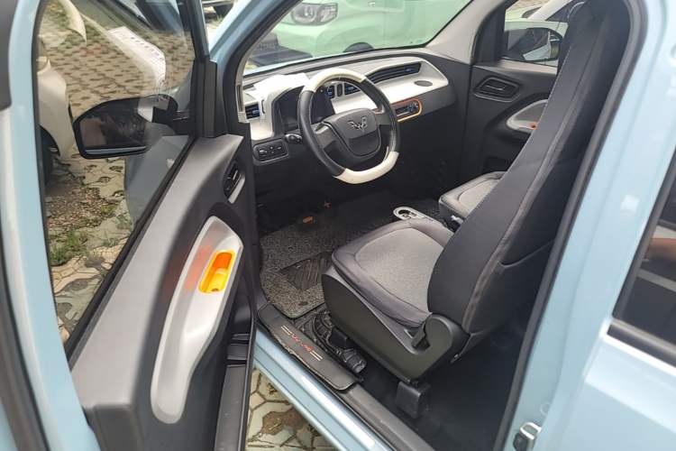 Used Wuling Hongguang MINIEV 2020 Enjoyment Model Lithium Iron Phosphate Driver Seat