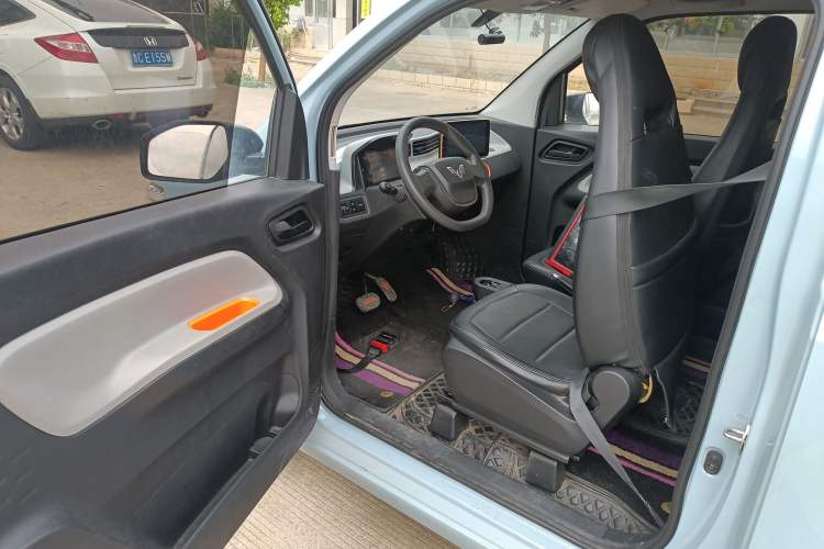 Used Wuling Hongguang MINIEV 2020 Freedom Version Lithium Iron Phosphate Driver Seat