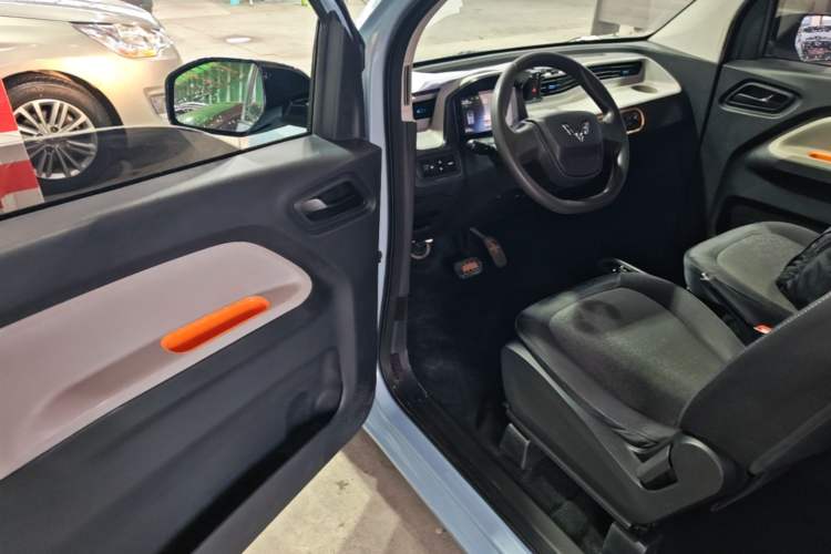 Used Wuling Hongguang MINIEV 2020 Freedom Version Lithium Iron Phosphate Driver Seat