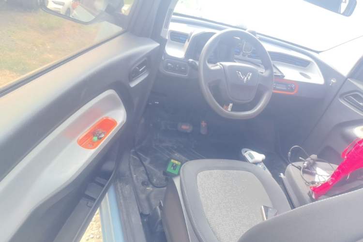 Used Wuling Hongguang MINIEV 2020 Freedom Version Lithium Iron Phosphate Driver Seat
