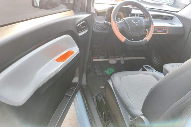 Used Wuling Hongguang MINIEV 2020 Zizai Version Lithium-NMC Driver Seat