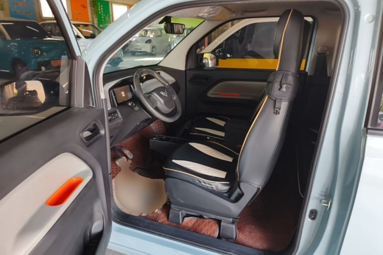 Used Wuling Hongguang MINIEV 2020 Enjoyment Model Lithium Iron Phosphate Driver Seat