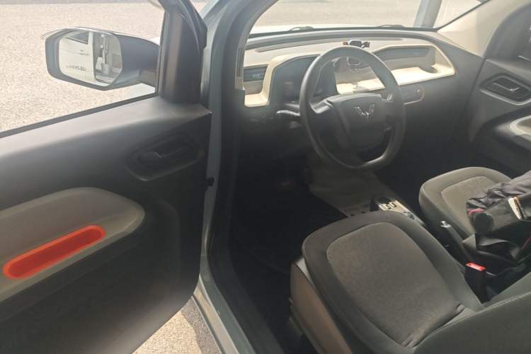 Used Wuling Hongguang MINIEV 2020 Enjoyment Model Lithium Iron Phosphate Driver Seat