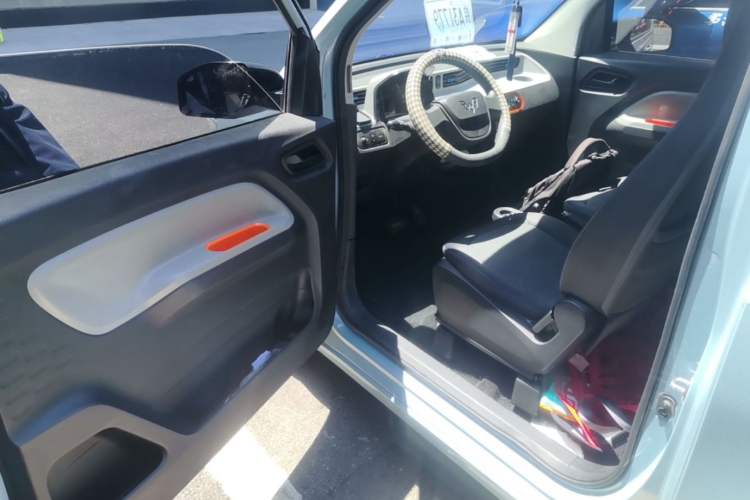 Used Wuling Hongguang MINIEV 2020 Freedom Version Lithium Iron Phosphate Driver Seat