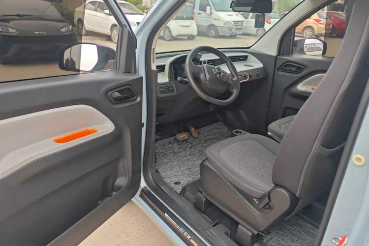 Used Wuling Hongguang MINIEV 2020 Freedom Version Lithium Iron Phosphate Driver Seat
