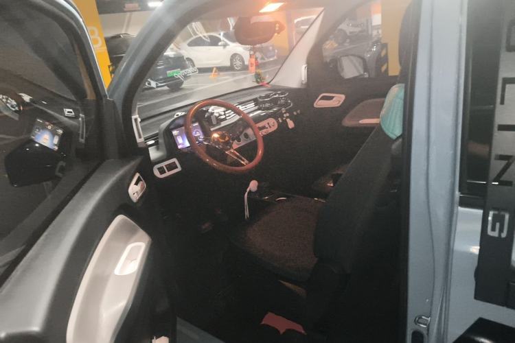 Used Wuling Hongguang MINIEV 2020 Enjoyment Model Lithium Iron Phosphate Driver Seat