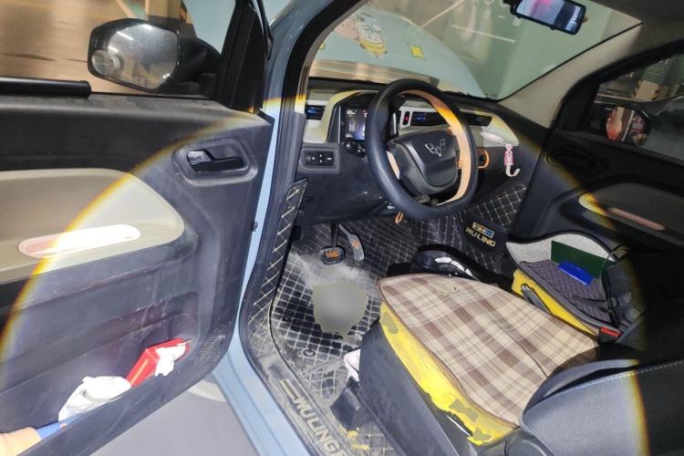 Used Wuling Hongguang MINIEV 2020 Freedom Version Lithium Iron Phosphate Driver Seat