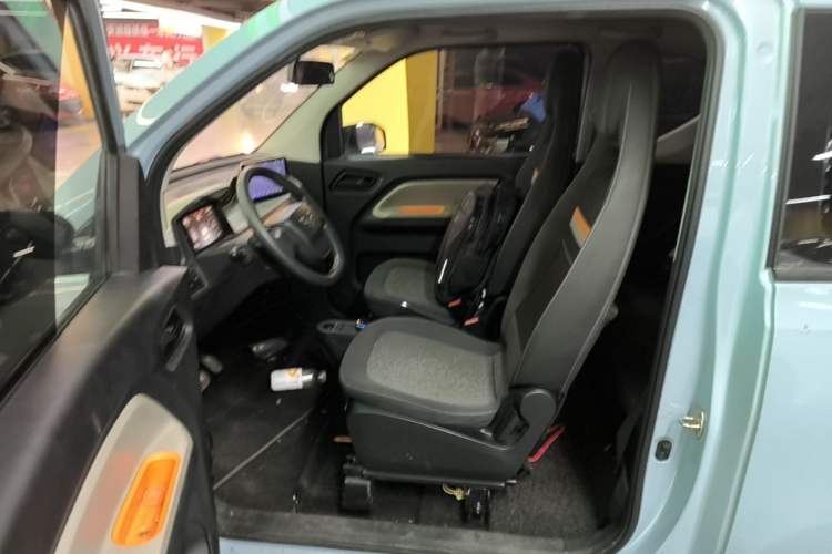 Used Wuling Hongguang MINIEV 2020 Enjoyment Model Lithium Iron Phosphate Driver Seat