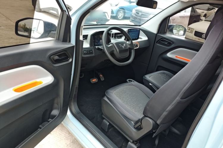 Used Wuling Hongguang MINIEV 2020 Freedom Version Lithium Iron Phosphate Driver Seat