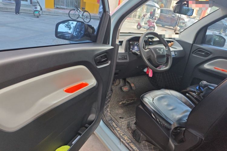 Used Wuling Hongguang MINIEV 2020 Freedom Version Lithium Iron Phosphate Driver Seat