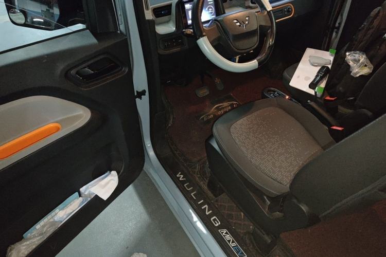 Used Wuling Hongguang MINIEV 2020 Freedom Version Lithium Iron Phosphate Driver Seat