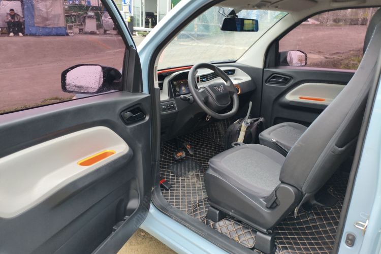 Used Wuling Hongguang MINIEV 2020 Enjoyment Model Lithium Iron Phosphate Driver Seat