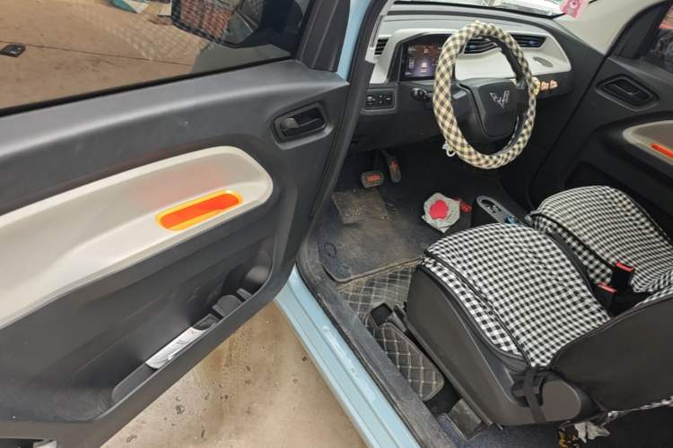 Used Wuling Hongguang MINIEV 2020 Freedom Version Lithium Iron Phosphate Driver Seat