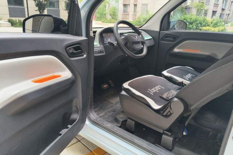 Used Wuling Hongguang MINIEV 2020 Freedom Version Lithium Iron Phosphate Driver Seat