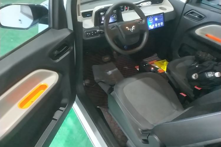 Used Wuling Hongguang MINIEV 2020 Zizai Version Lithium-NMC Driver Seat