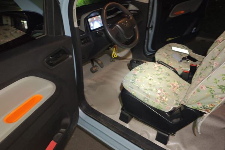 Used Wuling Hongguang MINIEV 2020 Freedom Version Lithium Iron Phosphate Driver Seat