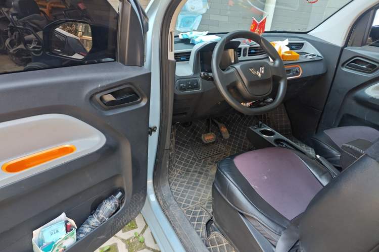 Used Wuling Hongguang MINIEV 2020 Enjoyment Model Lithium Iron Phosphate Driver Seat