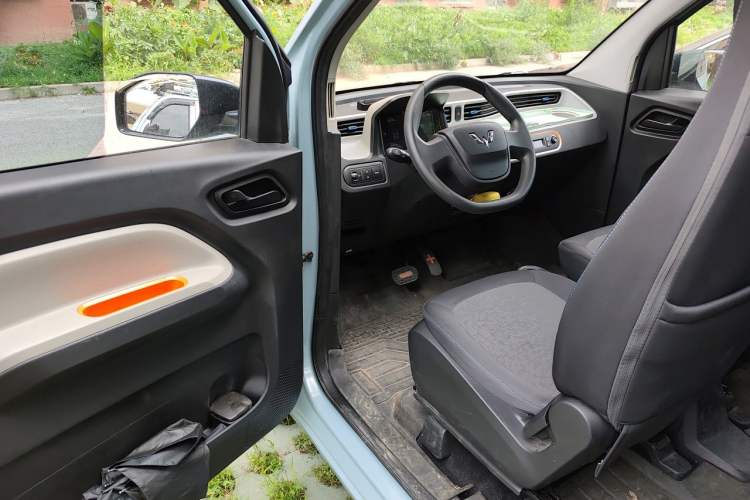 Used Wuling Hongguang MINIEV 2020 Freedom Version Lithium Iron Phosphate Driver Seat