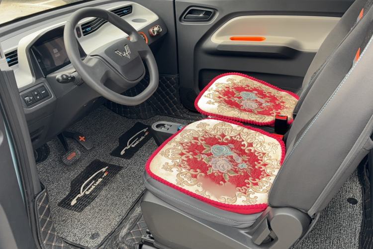 Used Wuling Hongguang MINIEV 2020 Freedom Version Lithium Iron Phosphate Driver Seat