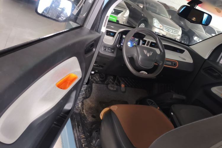 Used Wuling Hongguang MINIEV 2020 Enjoyment Model Lithium Iron Phosphate Driver Seat