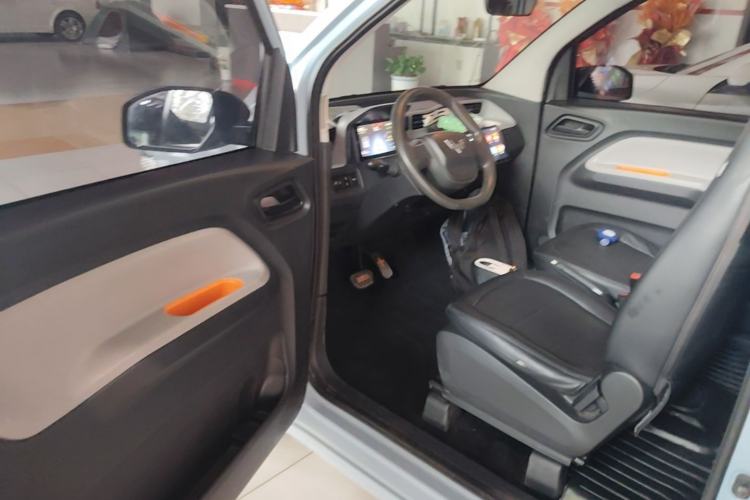 Used Wuling Hongguang MINIEV 2020 Freedom Version Lithium Iron Phosphate Driver Seat