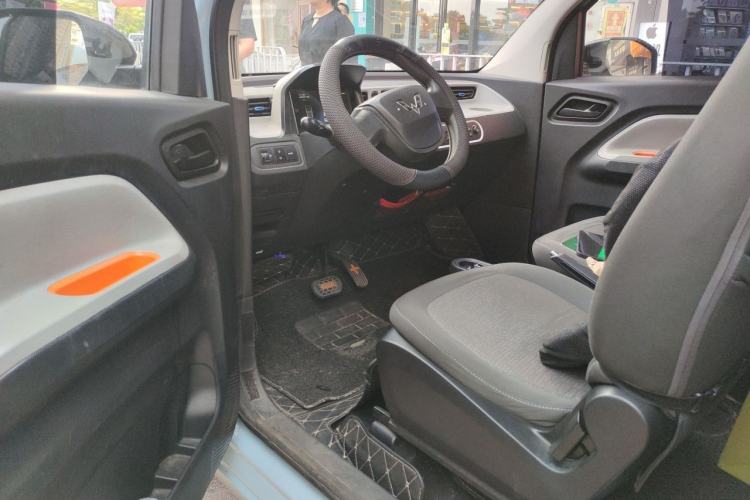Used Wuling Hongguang MINIEV 2020 Freedom Version Lithium Iron Phosphate Driver Seat