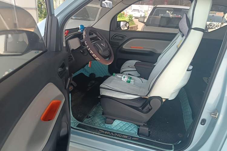 Used Wuling Hongguang MINIEV 2020 Freedom Version Lithium Iron Phosphate Driver Seat