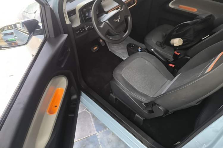 Used Wuling Hongguang MINIEV 2020 Freedom Version Lithium Iron Phosphate Driver Seat