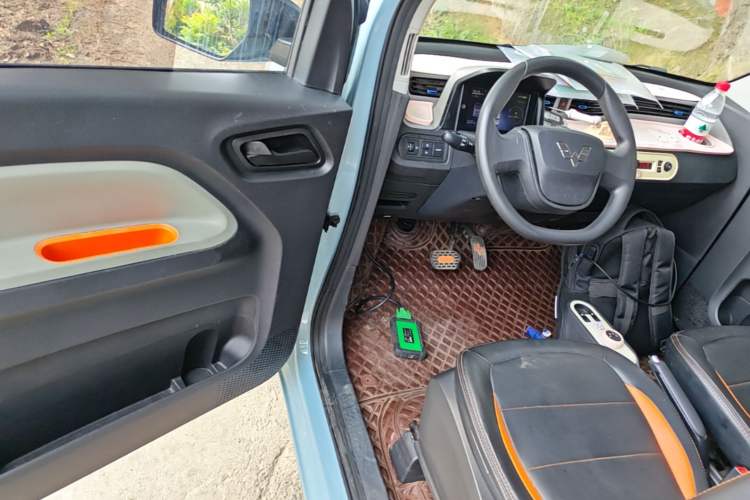 Used Wuling Hongguang MINIEV 2020 Enjoyment Model Lithium Iron Phosphate Driver Seat