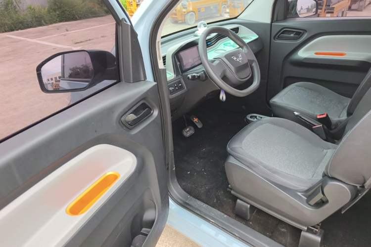 Used Wuling Hongguang MINIEV 2020 Freedom Version Lithium Iron Phosphate Driver Seat