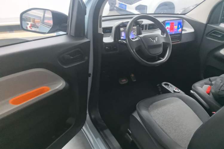 Used Wuling Hongguang MINIEV 2020 Enjoyment Model Lithium Iron Phosphate Driver Seat
