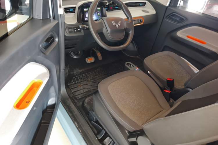 Used Wuling Hongguang MINIEV 2020 Freedom Version Lithium Iron Phosphate Driver Seat