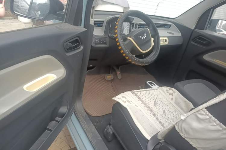 Used Wuling Hongguang MINIEV 2020 Enjoyment Model Lithium Iron Phosphate Driver Seat