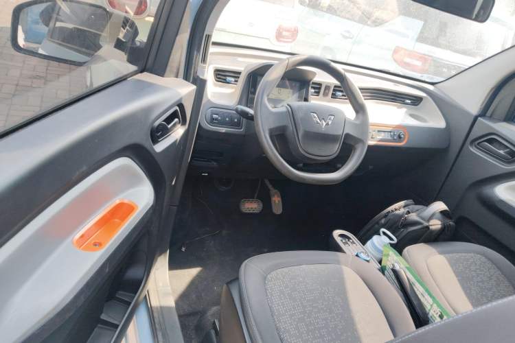 Used Wuling Hongguang MINIEV 2020 Easy Version Lithium-Ion Battery Driver Seat