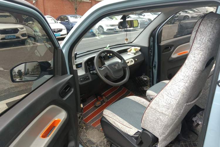 Used Wuling Hongguang MINIEV 2020 Enjoyment Model Lithium Iron Phosphate Driver Seat