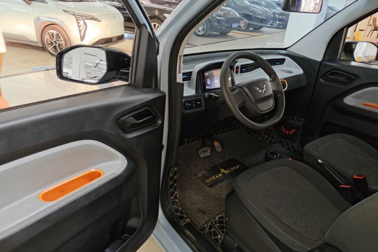 Used Wuling Hongguang MINIEV 2020 Enjoyment Model Lithium Iron Phosphate Driver Seat