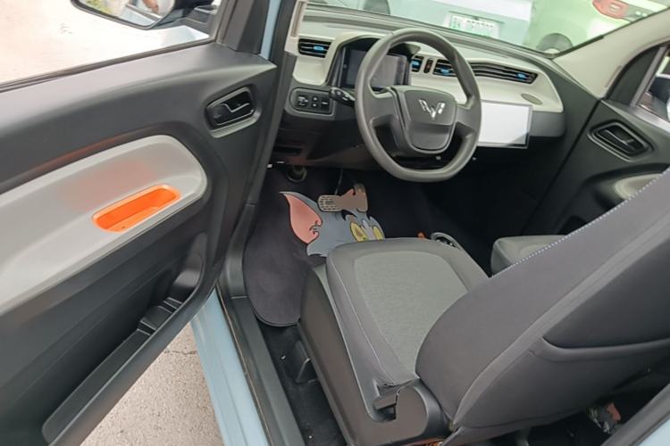 Used Wuling Hongguang MINIEV 2020 Freedom Version Lithium Iron Phosphate Driver Seat