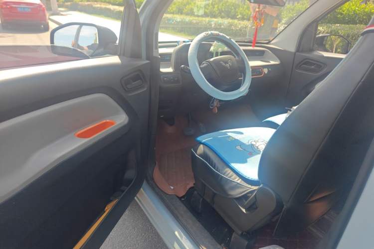 Used Wuling Hongguang MINIEV 2020 Zizai Version Lithium-NMC Driver Seat