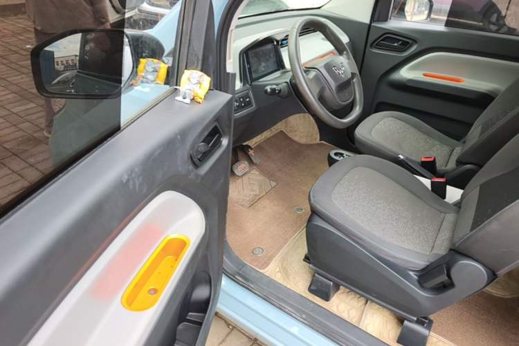 Used Wuling Hongguang MINIEV 2020 Enjoyment Model Lithium Iron Phosphate Driver Seat
