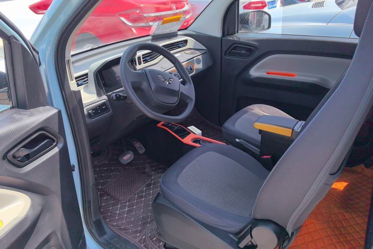 Used Wuling Hongguang MINIEV 2020 Zizai Version Lithium-NMC Driver Seat