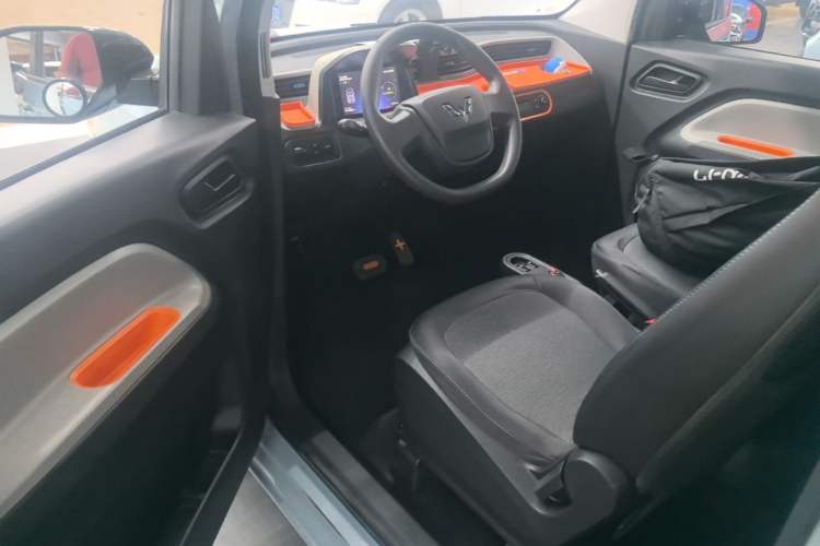 Used Wuling Hongguang MINIEV 2020 Freedom Version Lithium Iron Phosphate Driver Seat