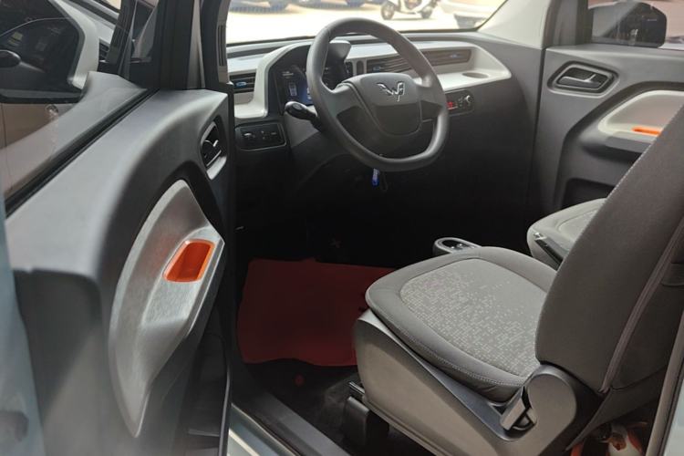 Used Wuling Hongguang MINIEV 2020 Freedom Version Lithium Iron Phosphate Driver Seat
