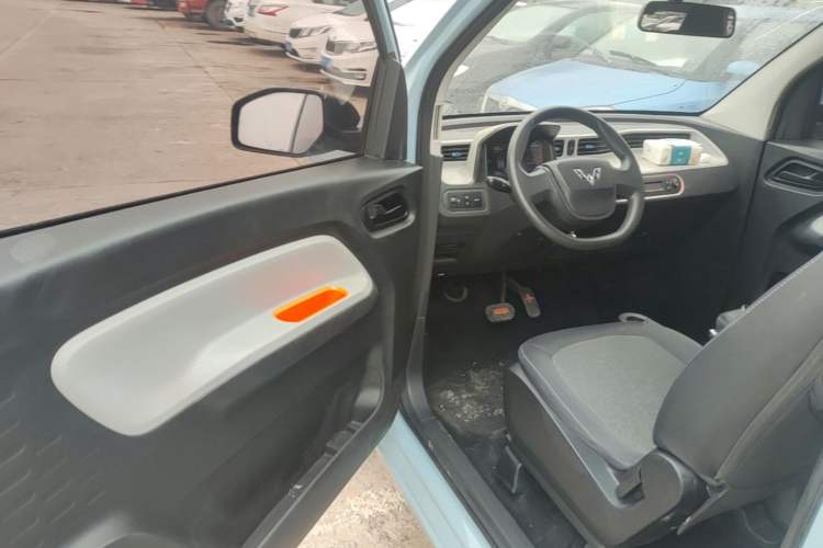 Used Wuling Hongguang MINIEV 2020 Zizai Version Lithium-NMC Driver Seat
