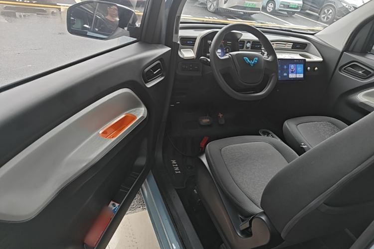 Used Wuling Hongguang MINIEV 2020 Enjoyment Model Lithium Iron Phosphate Driver Seat