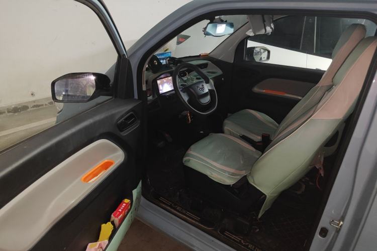 Used Wuling Hongguang MINIEV 2020 Freedom Version Lithium Iron Phosphate Driver Seat